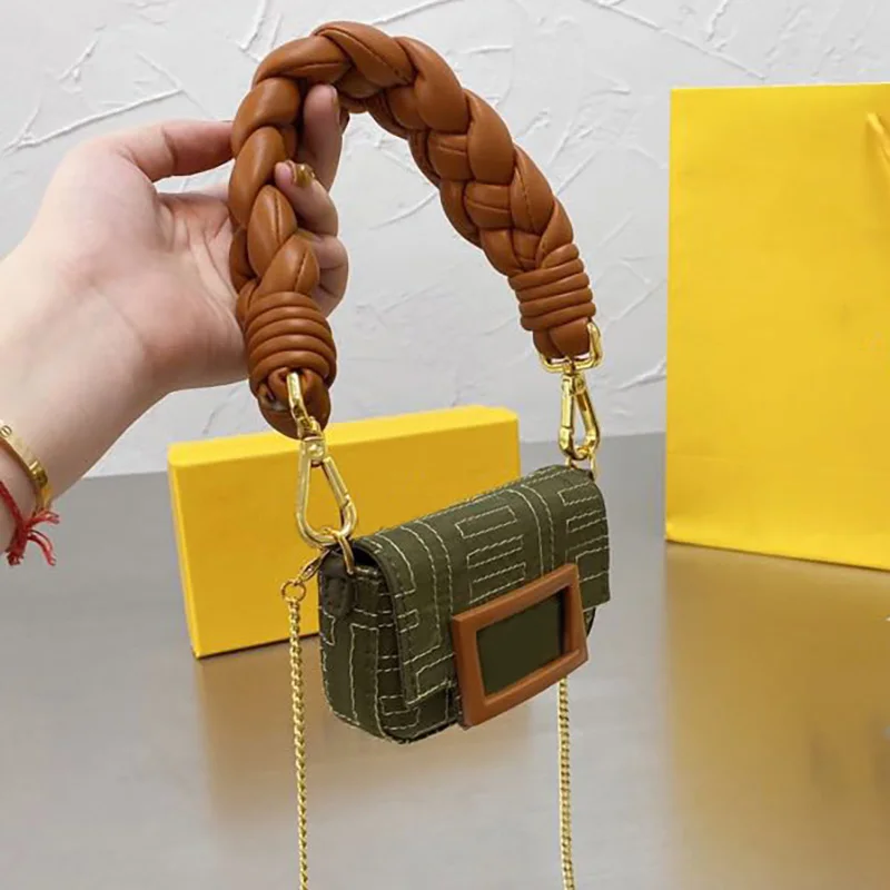 

Роскошная женская мини-сумка с отделением для карт и монет