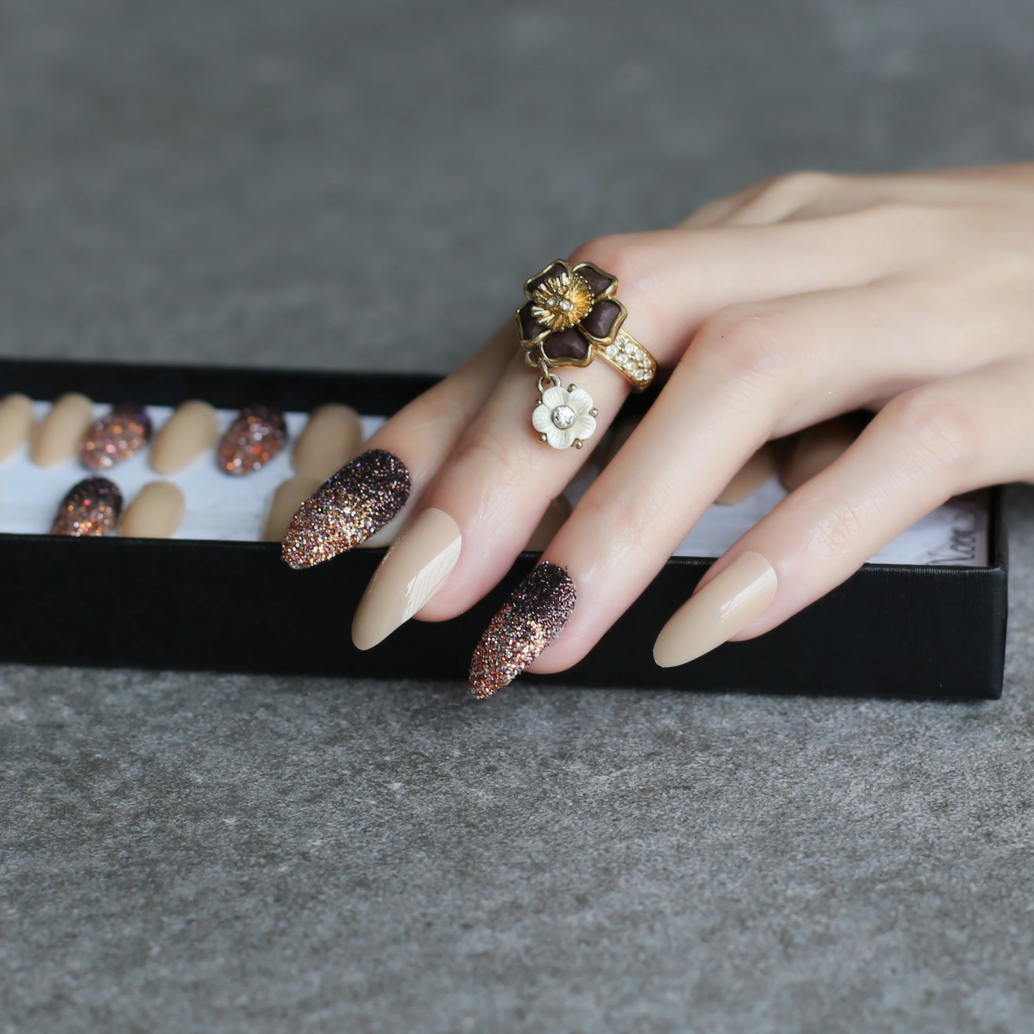 Блестящие Черные накладные ногти на шпильке красные Омбре синие полный набор