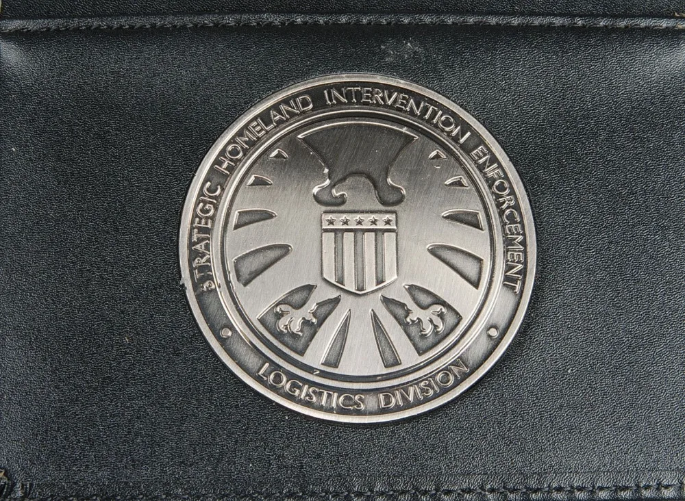 Чехол-бумажник из искусственной кожи с отделением для косплея |