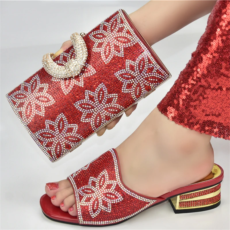 Новое поступление распродажа комплект женской подходящей обуви и сумочки