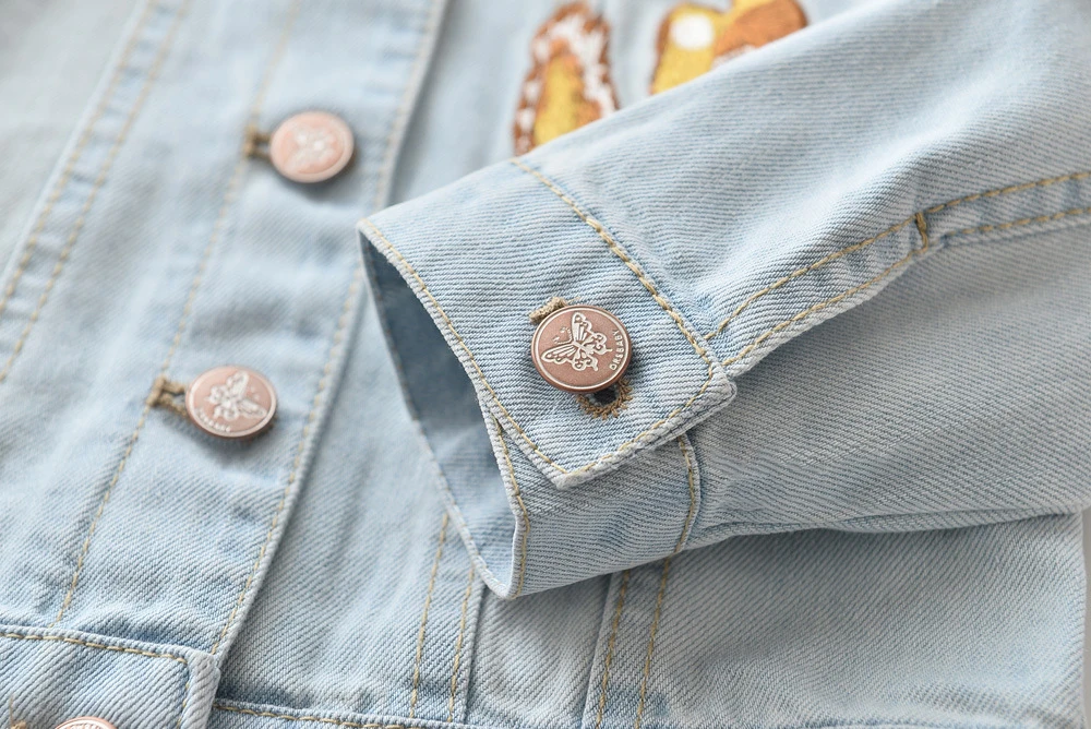 Новые весенние куртки для девочек Детское джинсовое пальто с вышитыми животными