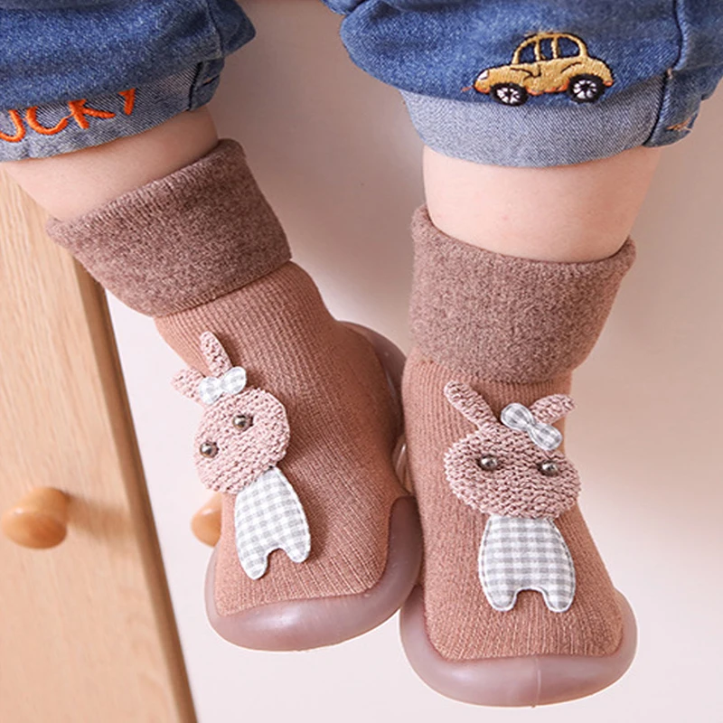 

Baby Girls Cotton Shoes Retro Spring Autumn Toddlers Prewalkers Cotton Shoes Infant Soft Bottom First Walkers Thick Woolen Shoes