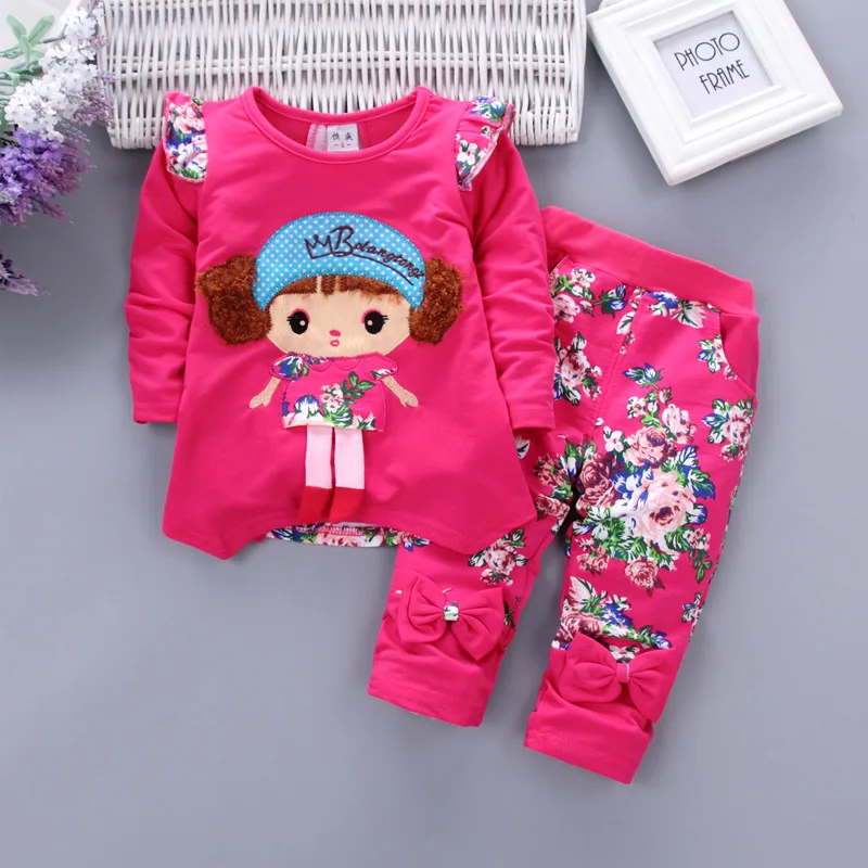 В 2021 году весенне-осенняя футболка с длинными рукавами и цветочным принтом для