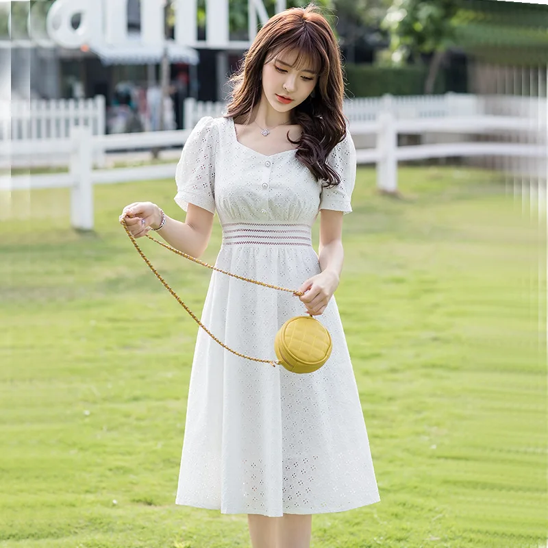 

2021 cotton embroidered dress medium and high end summer waist close show thin lady dress temperament light mature style