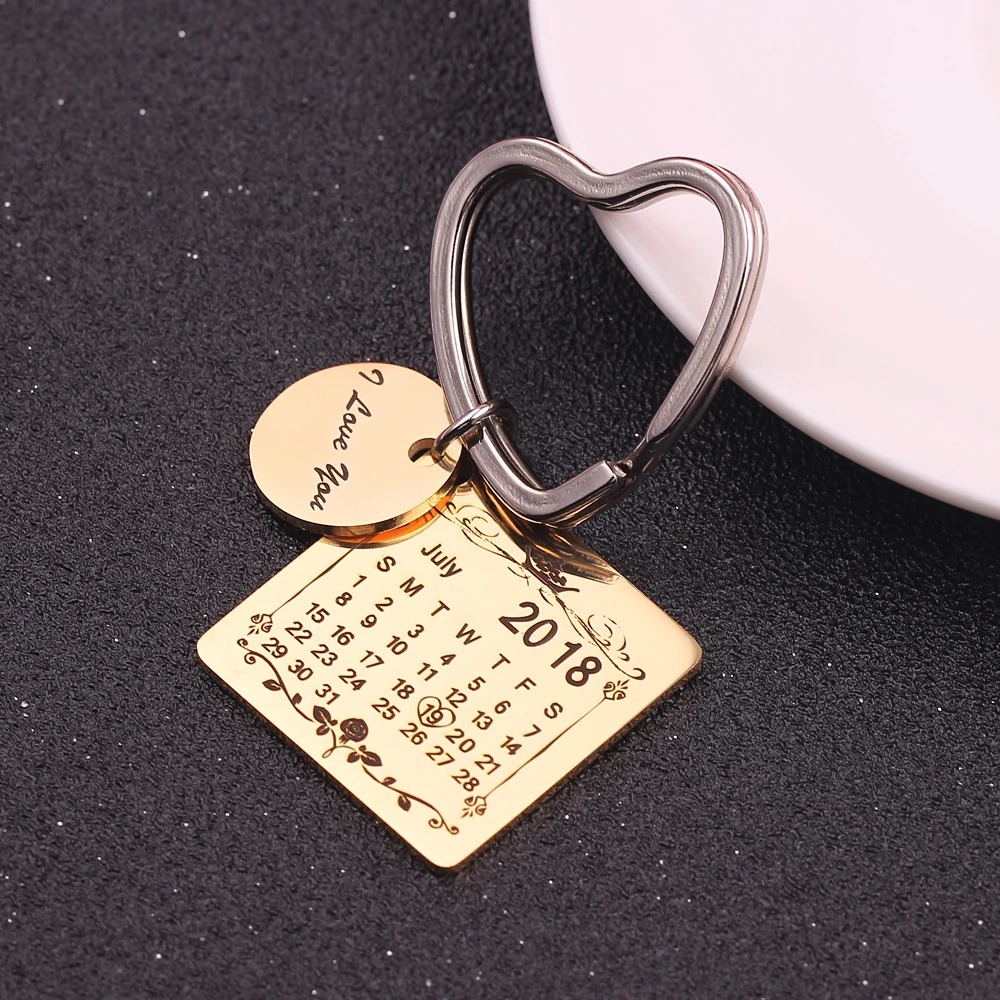 Брелок для ключей с календарём персонализированный подсветкой датой и сердцем