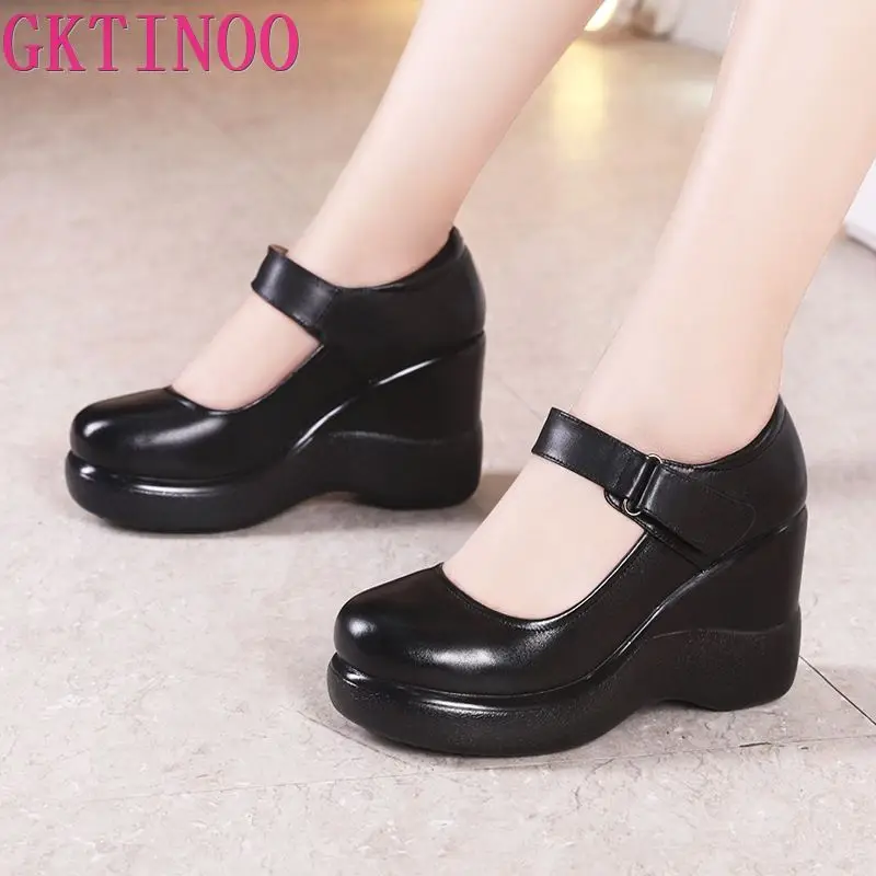 

GKTINOO 2021 весенние кожаные женские туфли-лодочки; Модные женские туфли на платформе, туфли на танкетке с круглым пальцы, лодыжки ремень Женска...