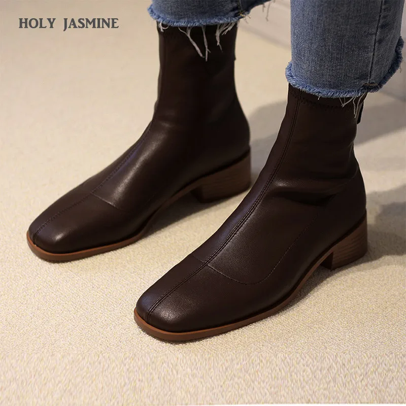 

INS HOT Women Ankle Boots Plus Size 34-39 Length Fashionable Women's Shoes Two-color Stitching Boots Women Antumn and Winter TPR