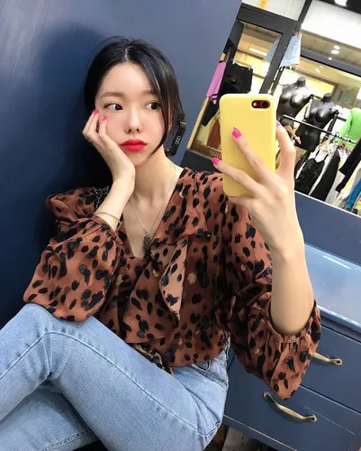 

Blouse Ladies Blouse And Ruffle Shirt Plus Size Woman Shirt Leopard Ol Chiffon V-neck Long Sleeve Ladies Clothes Top