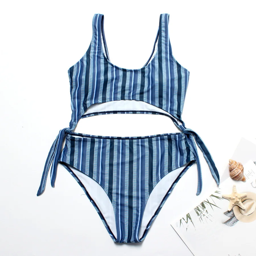 

2022 new European and American striped one-piece swimsuit sexy slim slimming belly split bikini