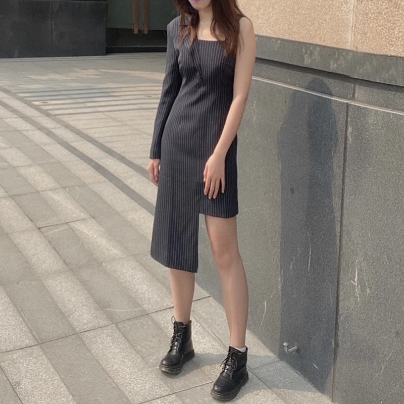 Женское Бандажное платье AEL синее на одно плечо с открытой спинкой лето 2020