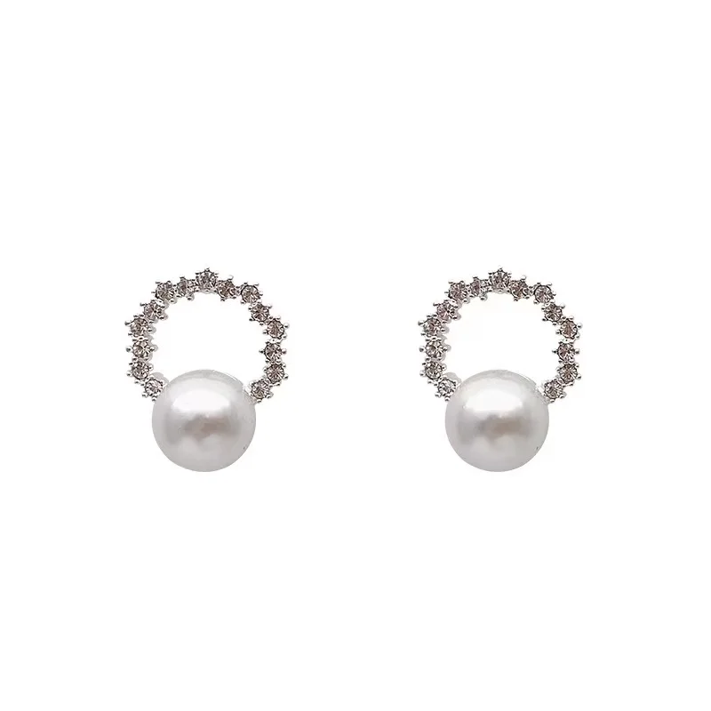 

2021 New Arrival Round Metal Women Classic Stud Alloy Earrings Fashion Simple Korean Jewelry Pearl Earrings In Stud