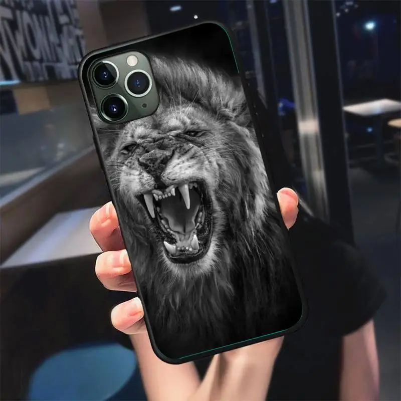 

The Lion King Animal Phone Case For Black-Iphone 5s 6 6s 7 8 11 12 X Xs Xr Pro Plus Max Mini Fundas Cover