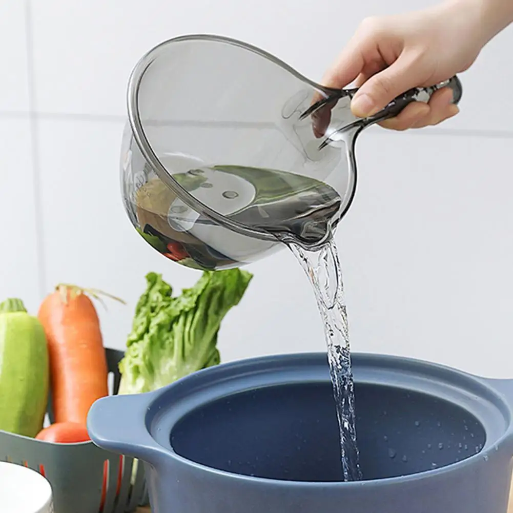 

New Water Scoops Thickened Large Capacity Plastic Kitchen Transparent Water Ladle Camping Garden Bath Scoop With Hanging Hole