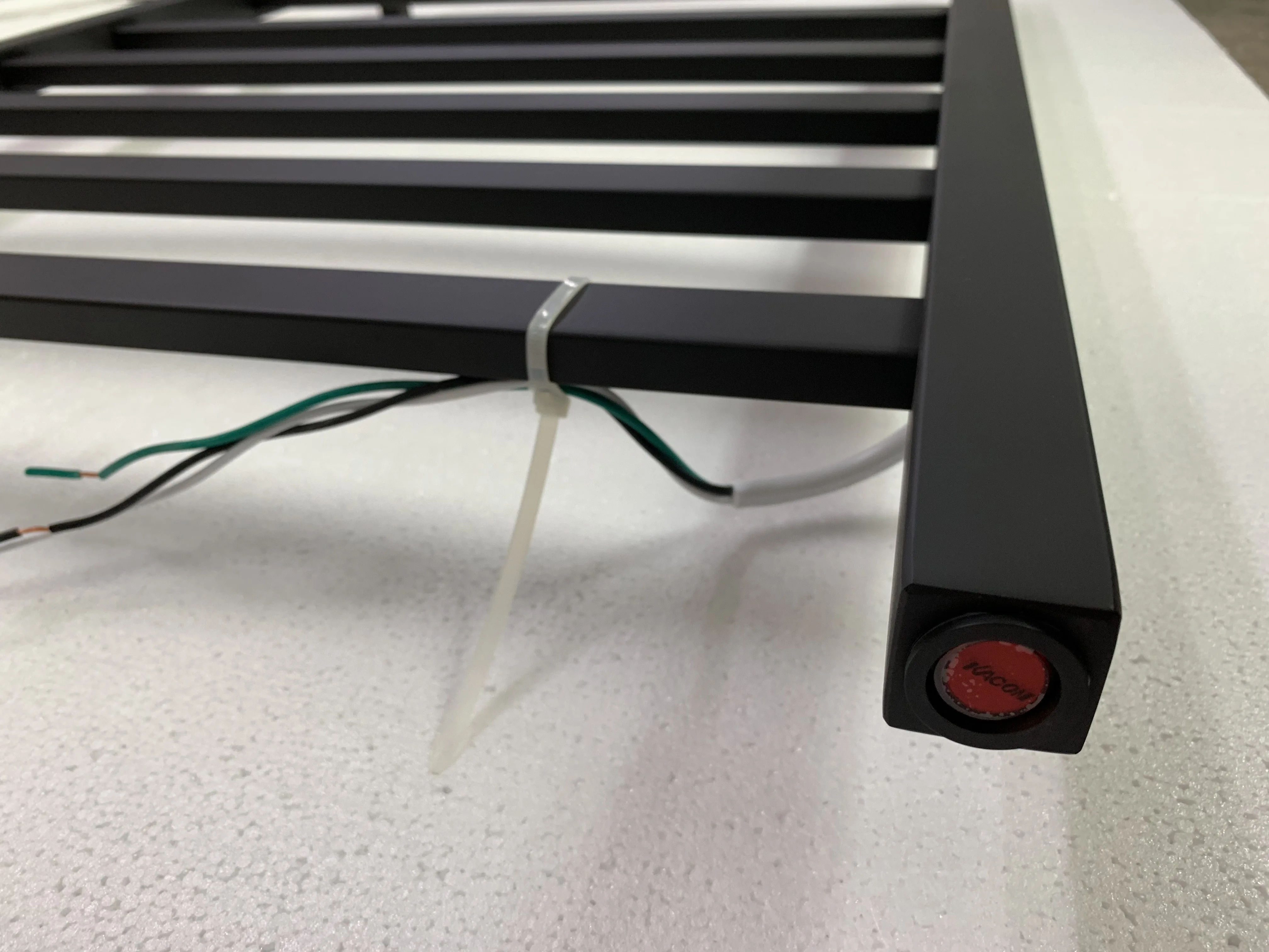 Популярный стиль из нержавеющей стали 304 матовая черная нагревательная вешалка