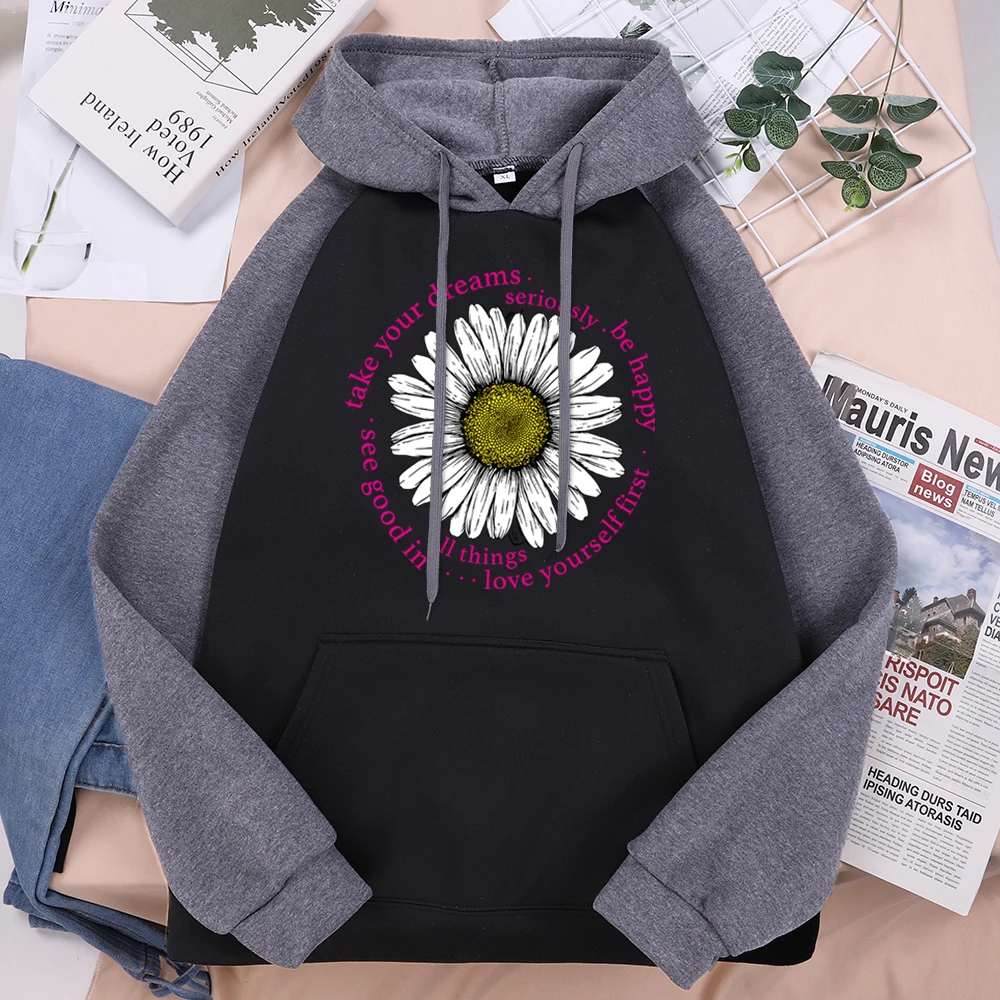 

Take Your Dreams Daisy Cartoon Printed Hoodie Women 2021 Fashion Raglan Hooded Harajuku Comfort Hoody 2021 New Woman Hoodies