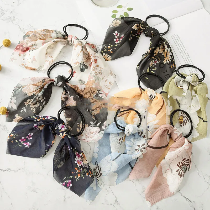 Резинка для волос с бантом |