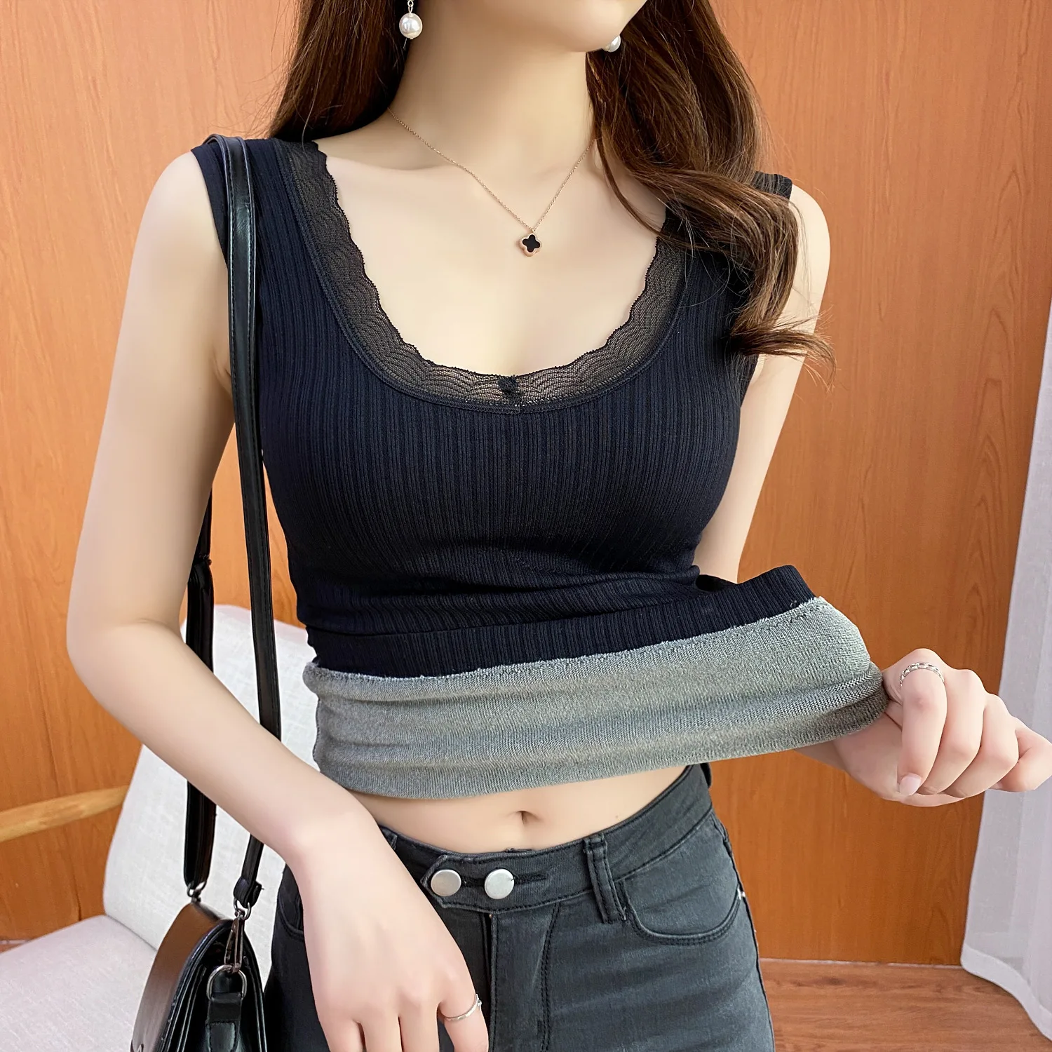 Women Thermal Underwear Seamless Thermal Vest Sexy Heating Sleeveless Body Shaping Keep Warm Winter Clothing Warm