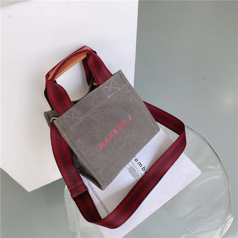 

The New Women's Cross-Body Bag Fashion Laptop Shoulder Square Sling Bag Korean Version of the Wild Cowboy Canvas Bag