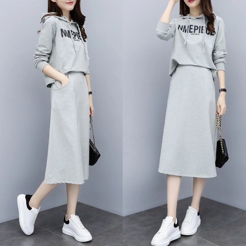 Спортивный костюм для женщин 2019 Весна Осень Женский Большой размер с буквенным