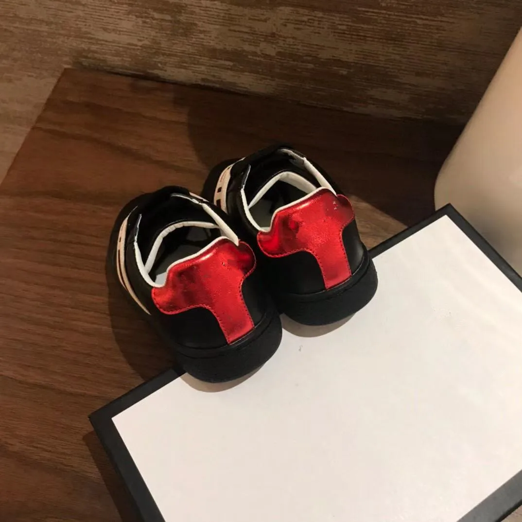 

2021 New Fashion Girls Boys leisure Flat Black Sliver Brand shoes