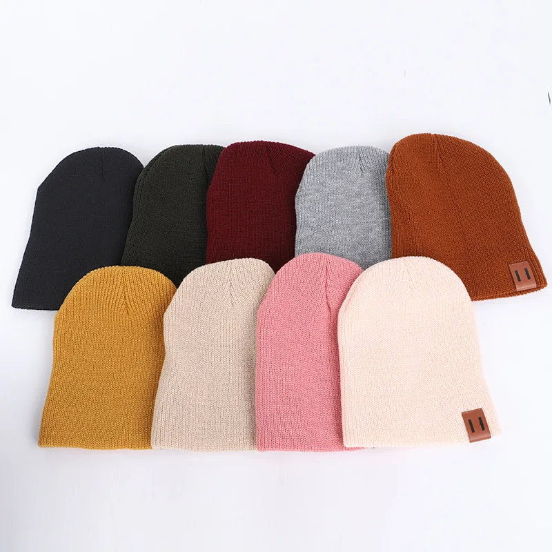 

1Pcs Fashion Headgear Cotton Pure Colors Korean Style Keep Warm Baby Winter Cap Baby Adult with Leather Label Knitted Hats