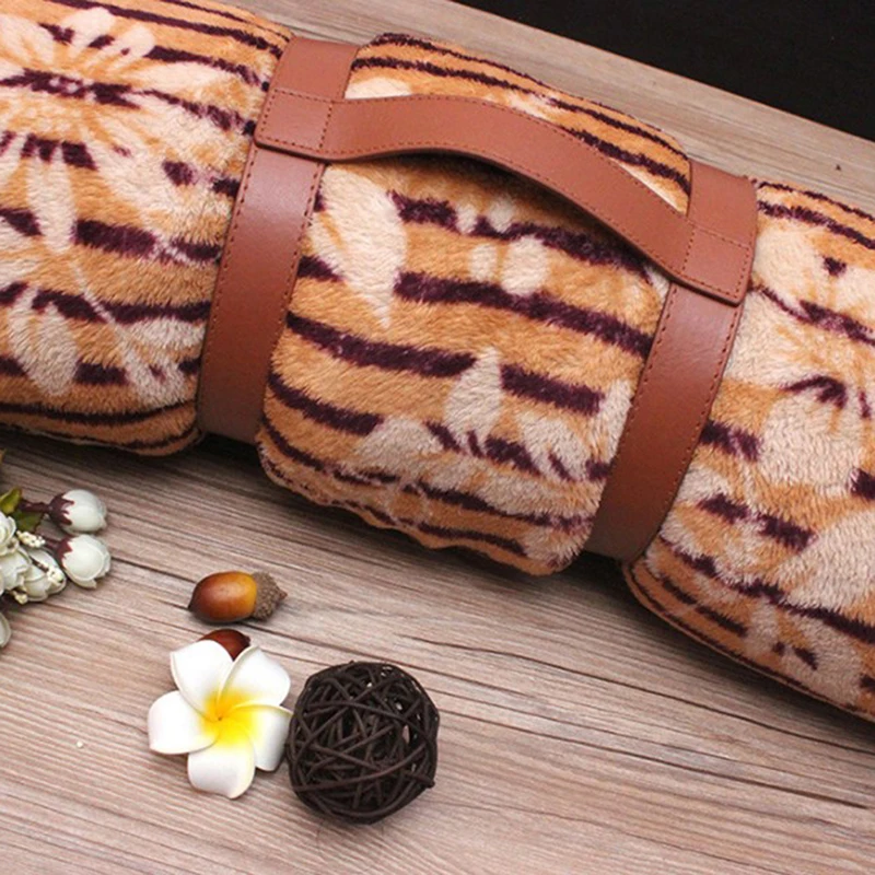 

PU Leather Carrying Picnic Blanket Strap Camping Motorcycle Bedroll Straps Mat