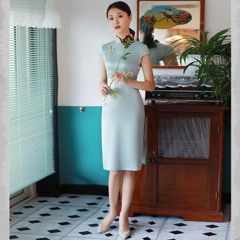 Женское платье Ципао с вышивкой розовое свадебное в традиционном китайском