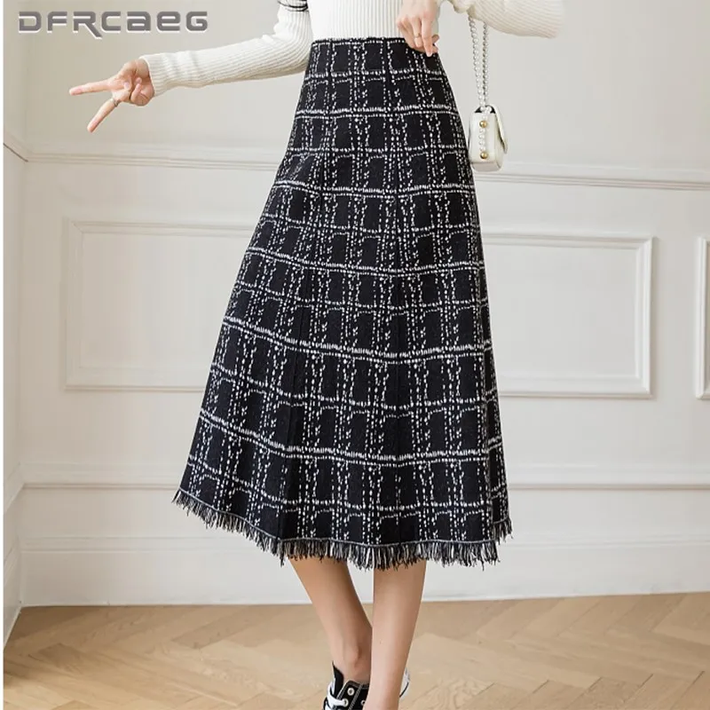 

Elastic Wasit Thicken Warm Plaid Knitted A-Line Skirts With Tassel 2021 Autumn Winter Slim Korea Sweater Long Skirt Female