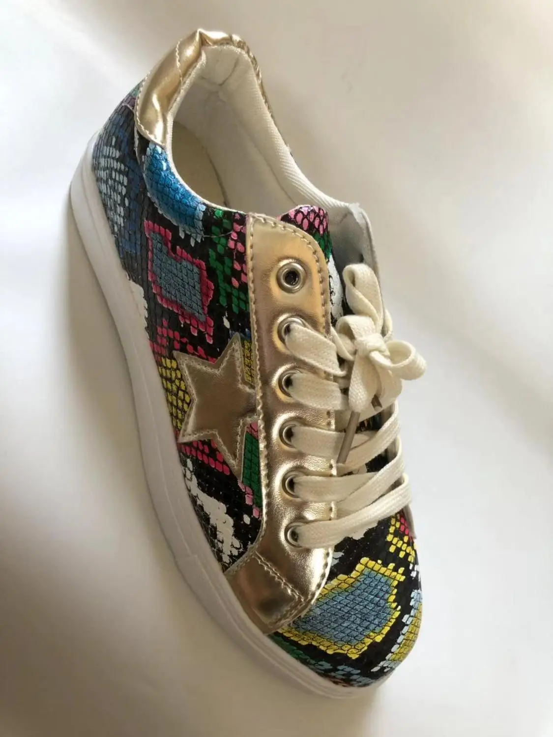 Женская обувь из искусственной кожи со змеиным принтом Вулканизированная Обувь