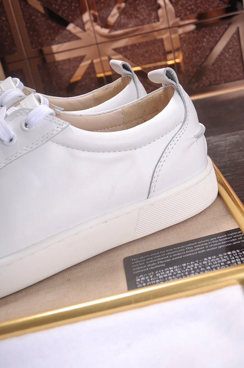 Новинка белые модные туфли на шнуровке с заклепками наивысшего качества красной