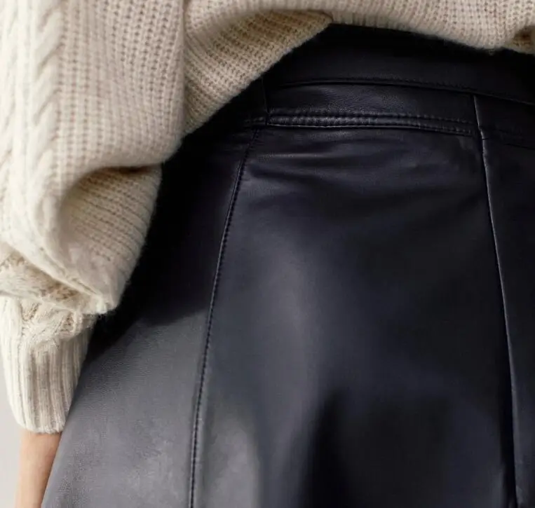 

2020 Autumn and Winter New Belt Black Simple Style Ladies Short Skirt Skirt