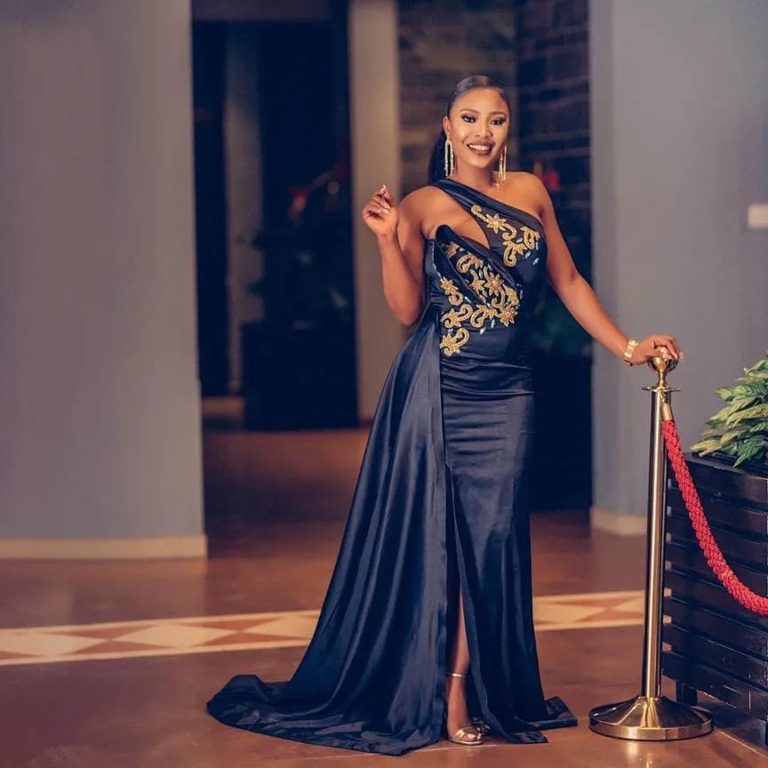 

Aso Ebi стильное длинное вечернее платье на одно плечо, кружевное платье с аппликацией и вышивкой бисером, платье для выпускного вечера со шлей...