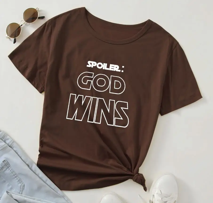 Футболка женская с надписью спойлер Бог выигрывает