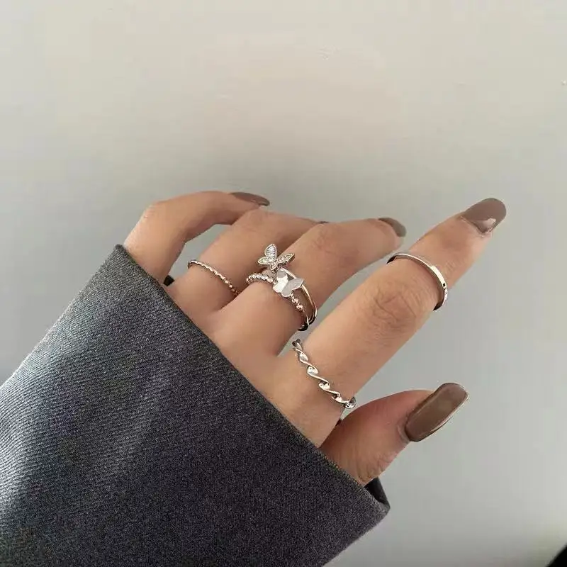 

4 Pcs/ Set Fashion New Exquisite Silver Butterfly Ring For Women Fashion Twisted Finger Ring Adjustable Ring Party Jewelry Gift