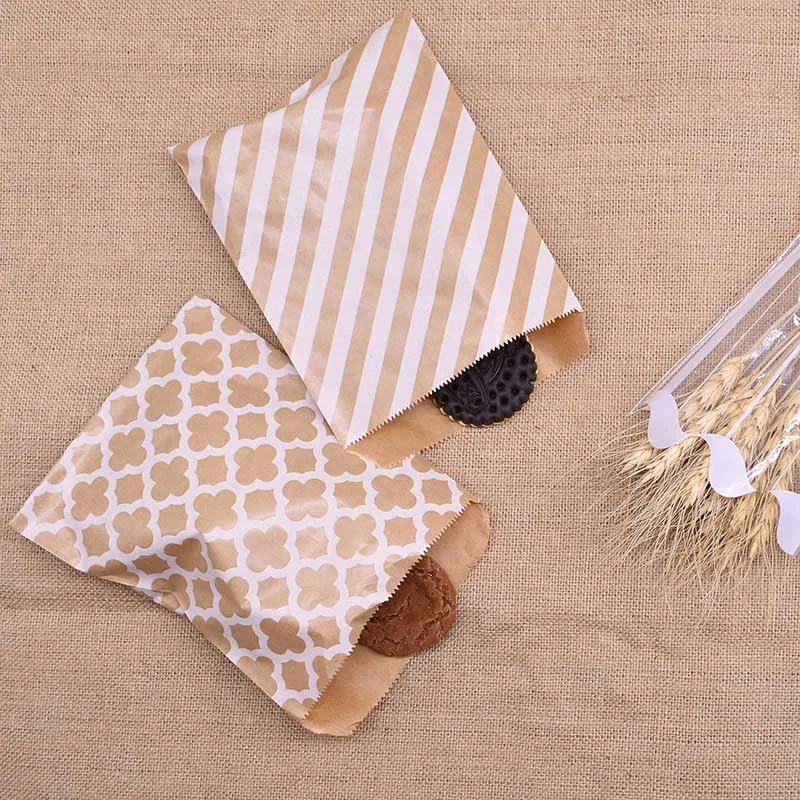 25pcs Kraft Paper Bags Treat Candy Bag Chevron Polka Dot Bags for Wedding Birthday Xmas New Year Party Favors Supplies Gift Bags