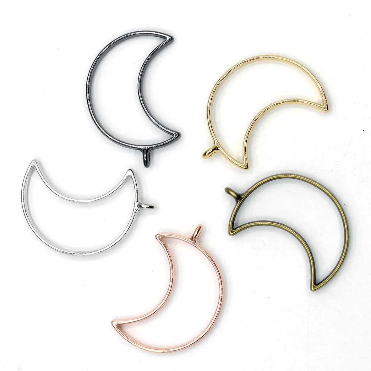 Металлическая пустотелая рельефная рамка из смолы для изготовления ювелирных