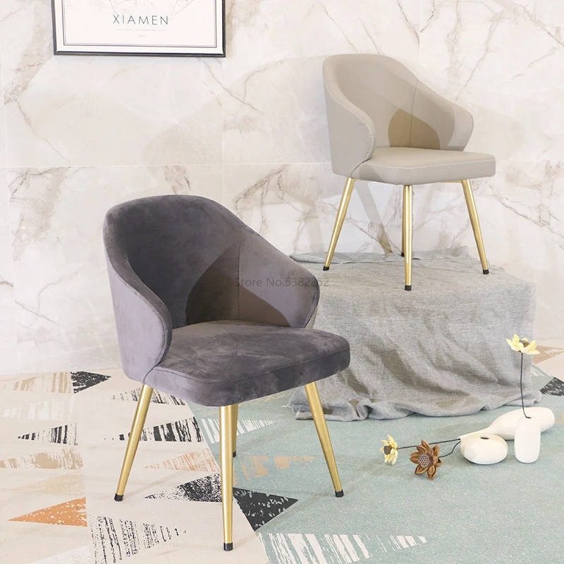 Обеденный стул Железный художественный Северный бархатный простой подлокотник