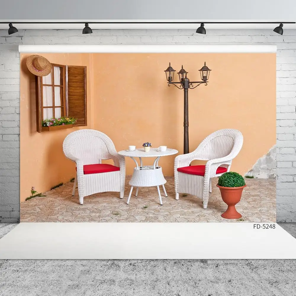 Деревянное окно шапка в Корейском стиле белые стулья лампа фон для фотосъемки на