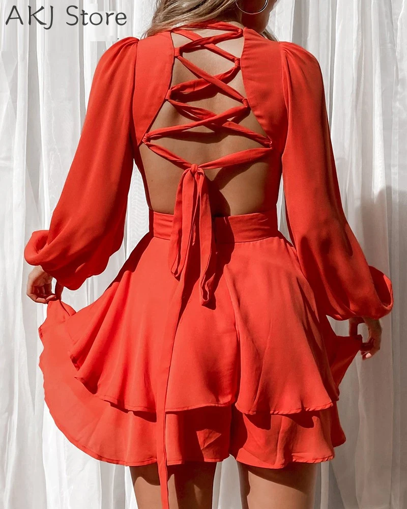 Платье с V-образным вырезом и рукавами-фонариками | Женская одежда