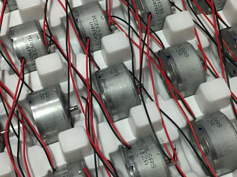 Высокоскоростной бесшумный микро двигатель постоянного тока 300 диаметр 24 мм 3 12 В