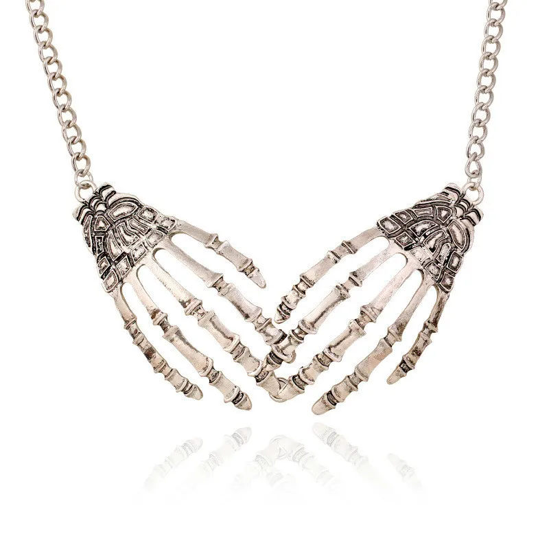 

Retro Exaggerated Punk Skull Claw Short Necklaces For Women And Men Halloween Necklace COSPLAY Gothic Accessories Jewelry