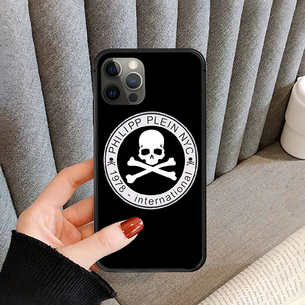 

Qp Luxury Brand Plein Phone Case Cover For Iphone 5 5S 6 6S PLUS 7 8 11 12 Mini X XR XS PRO SE 2020 MAX black Hoesjes 3D Back