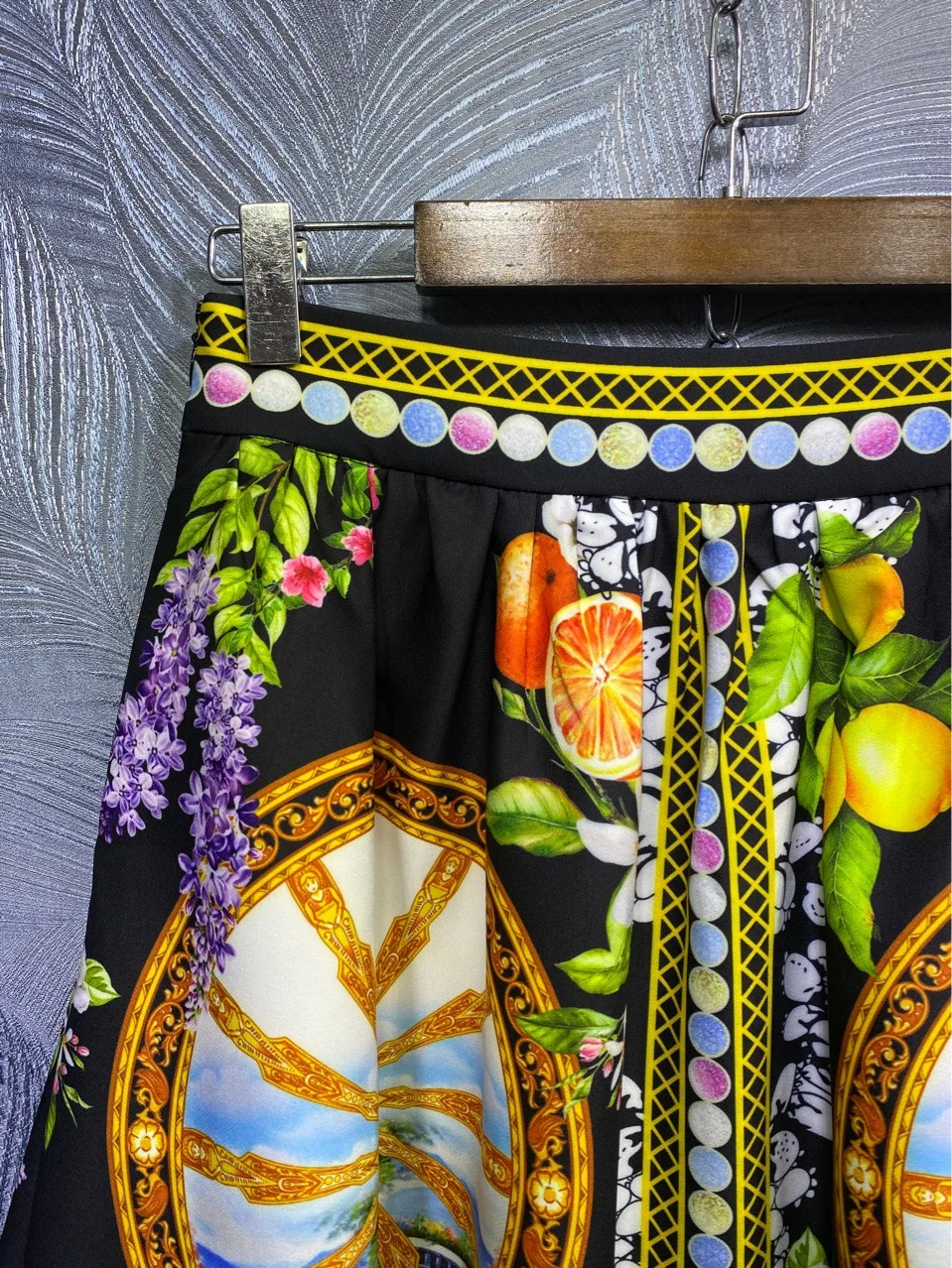 

High Quality Autumn New Women Fruit Flower Printed Zipper Jacket +skirt Fashion High Street Two Piece Set