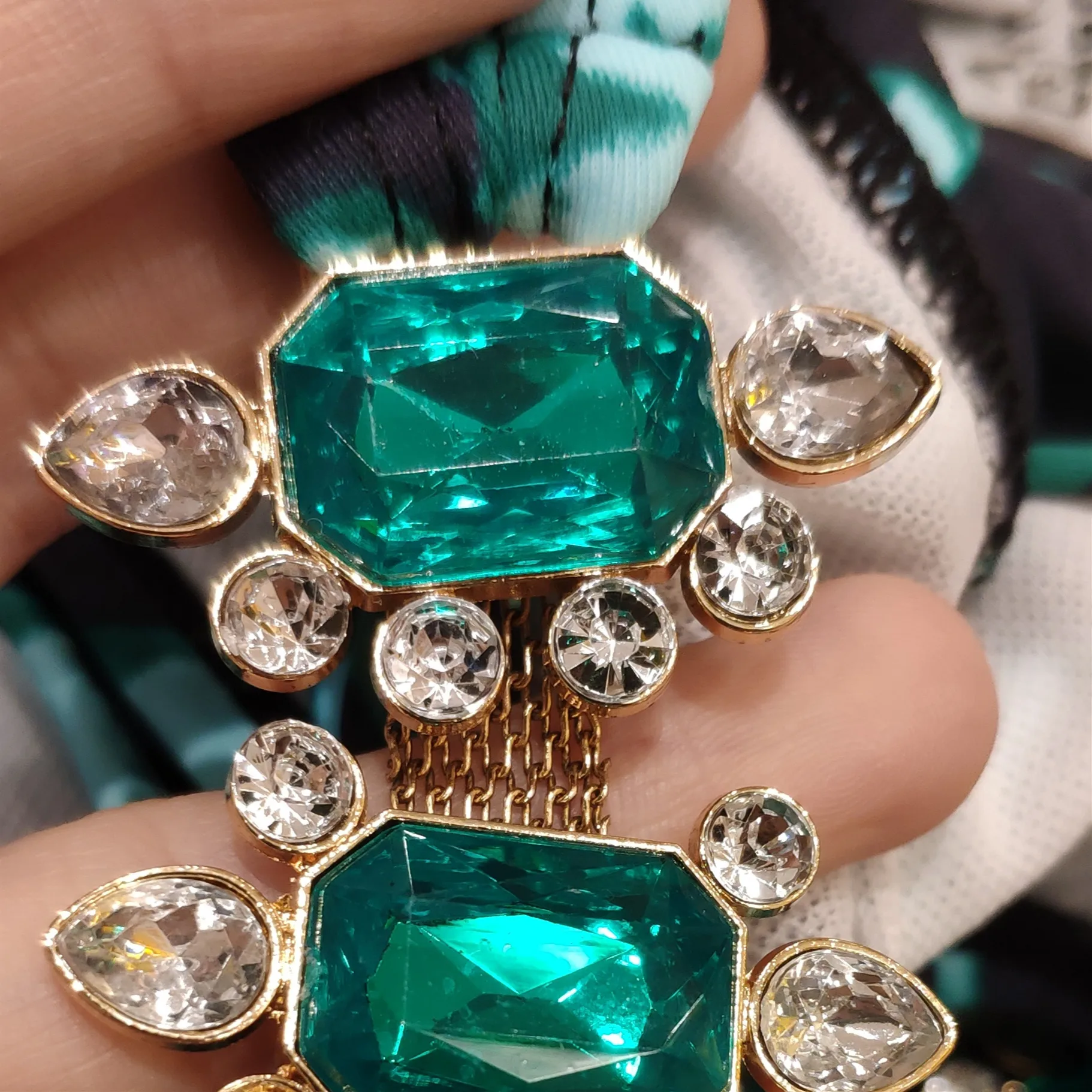 

Retro two-piece swimsuit green leopard print exquisite rhinestone halterneck strap bikini swimwear women 2 piece set women