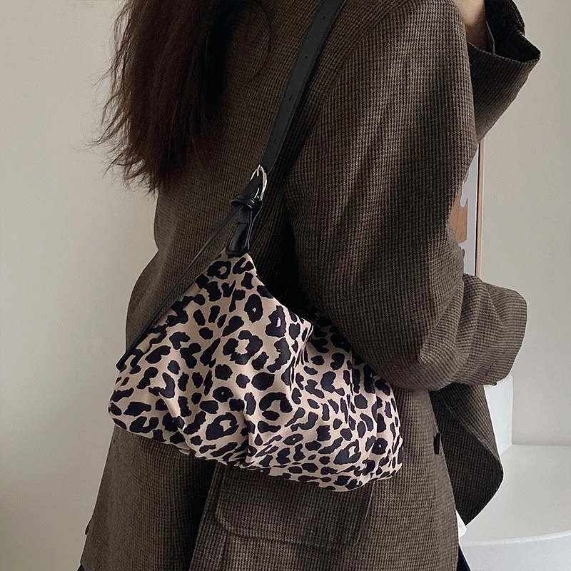

Leopard Pattern Women Small Underarm Bags Female Retro Protable Shoulder Bags Fashion Design Ladies Purse Handbags