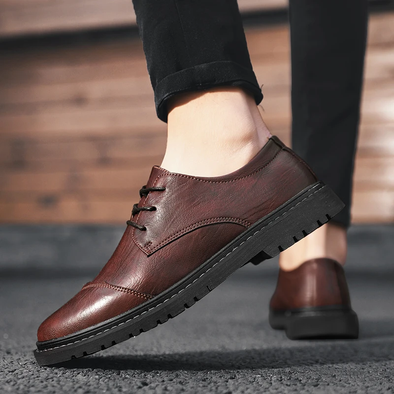 

New Spring 2021Men Vintage Italian Men Business Leather Dress Wedding Comfortable Oxford Formal Oxford Shoes For Men Office