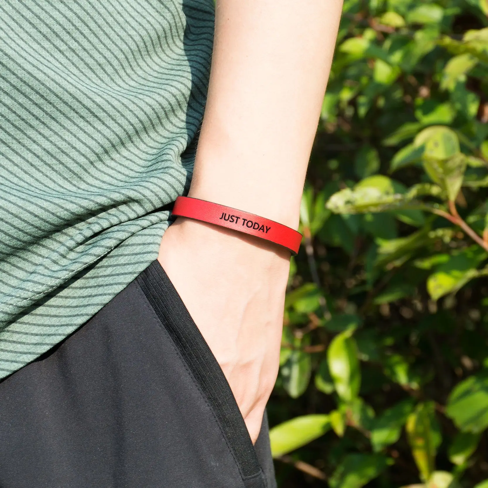 Только сегодня вдохновляющие браслеты сообщение Выгравированная манжета с