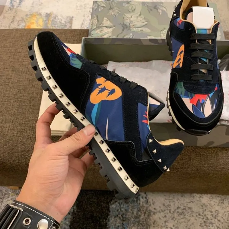 

Men's Shoes