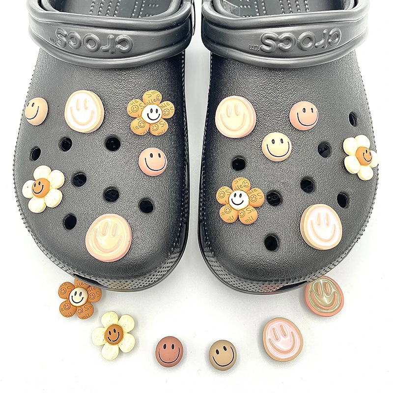 Original Designer Kawaii Cartoon Smiley Face Resin Jibz Shoe Charms DIY Decoration Accessories For Kids Croc Clog Shoe Ornaments