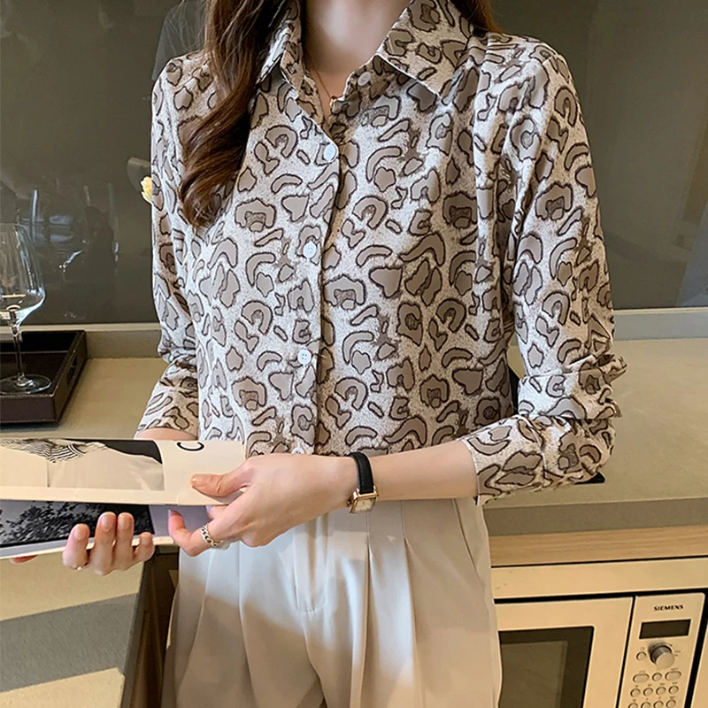 

New Winter Leopard Blouses For Women 2021 Fashion Autumn Chiffon Long Sleeve Blouse Women Elegant Lady Shirt Female Tops Clothes